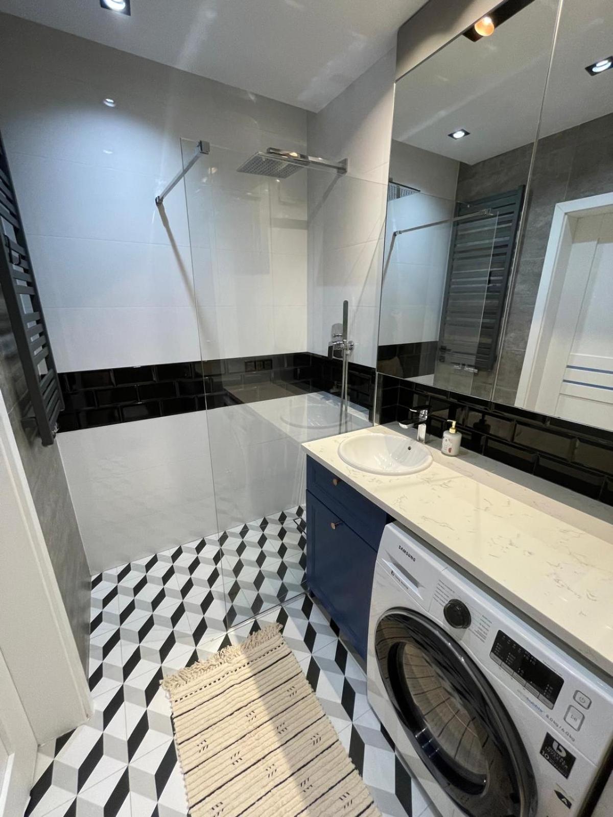Noche Apartament Rondo Wiatraczna Varšava Exteriér fotografie